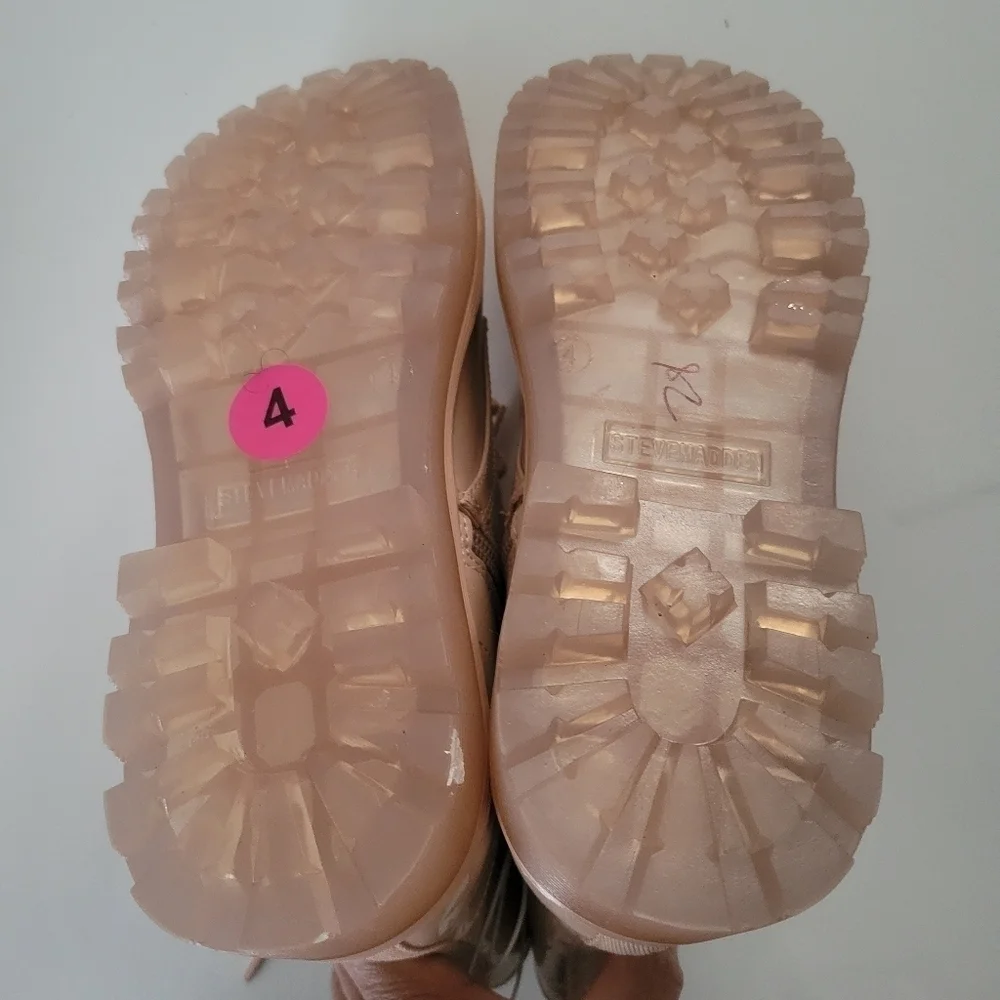 Steve Madden New without box GIRLS Dynasty pink shimmer boots